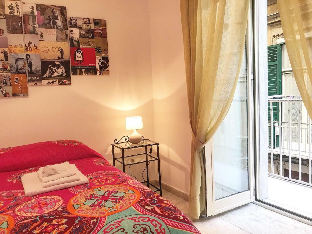 Casa G&G Pignasecca 2 Nel Cuore Di Napoli Exterior photo