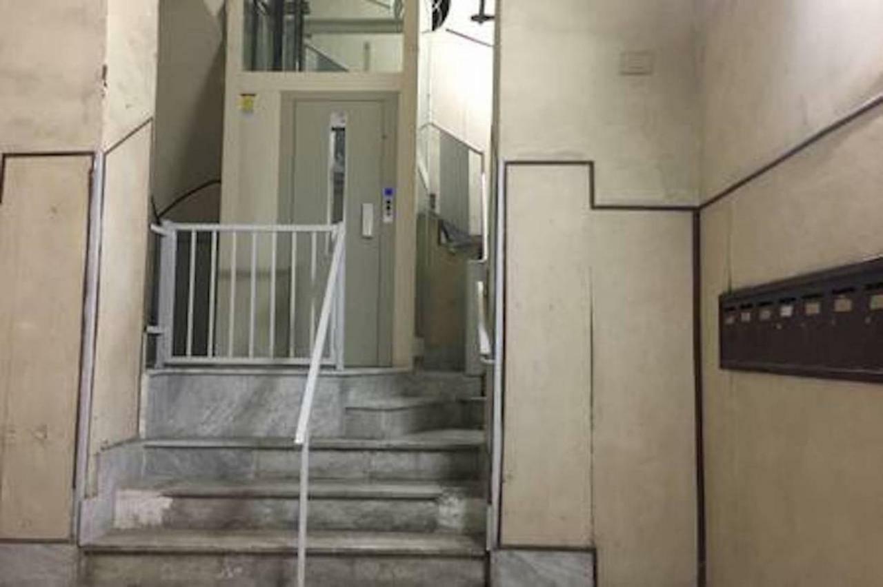 Casa G&G Pignasecca 2 Nel Cuore Di Napoli Exterior photo